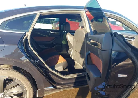 2021 Volkswagen Arteon 2.0T Sel R-Line from USA, damaged, VIN WVWHR7AN8ME013065